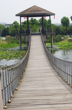 广东木质吊桥安装的时候应该注意些什么?